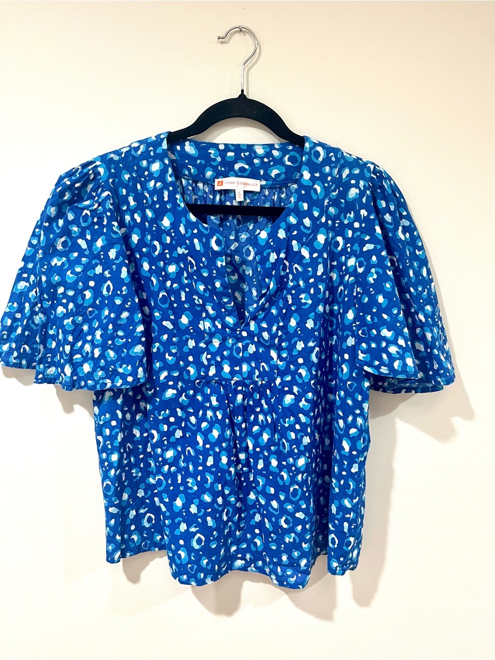Jude Connally Blue Printed Butterfly Sleeve Blouse size Medium